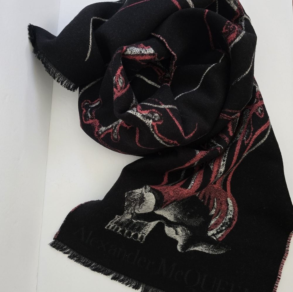 Alexander McQueen Wool Skull Large Scarf Black Red - Picture 3 of 8